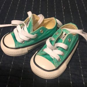 Toddler converse - Size 3